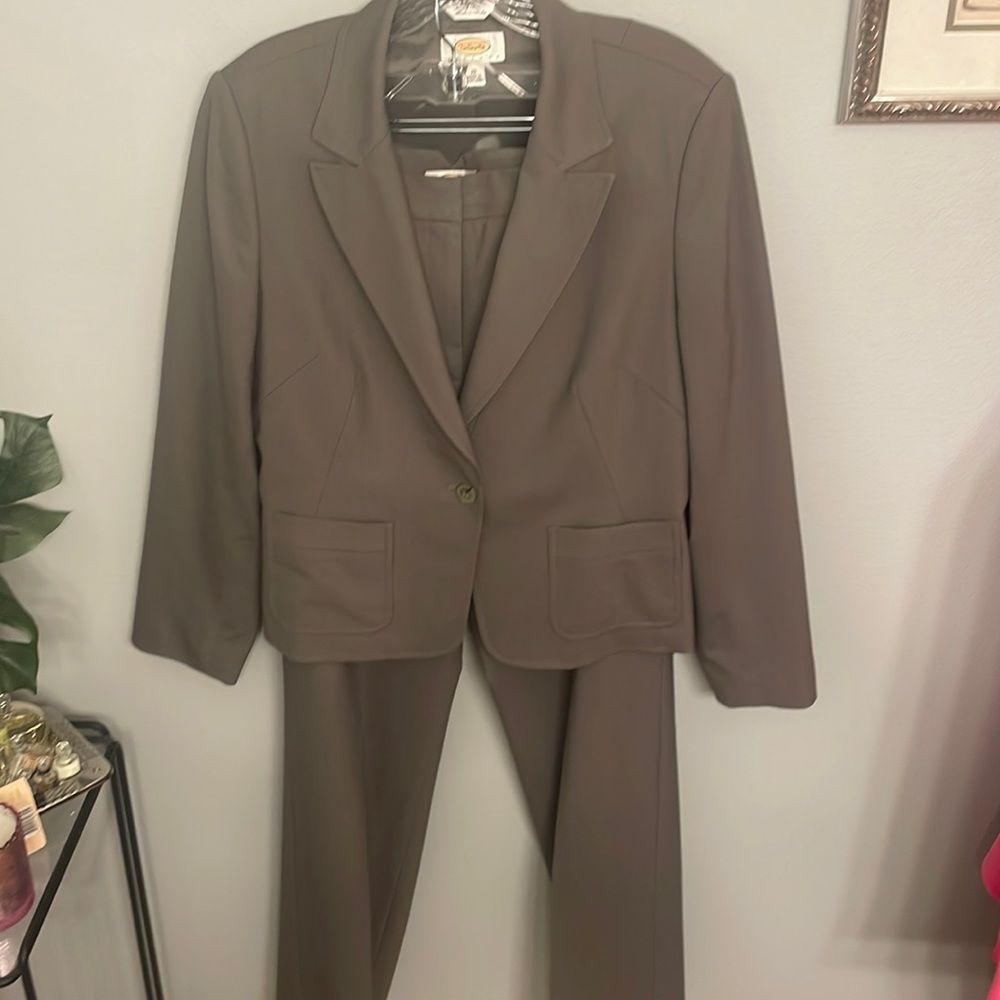 Talbots Petite 10 khaki wool pantsuit